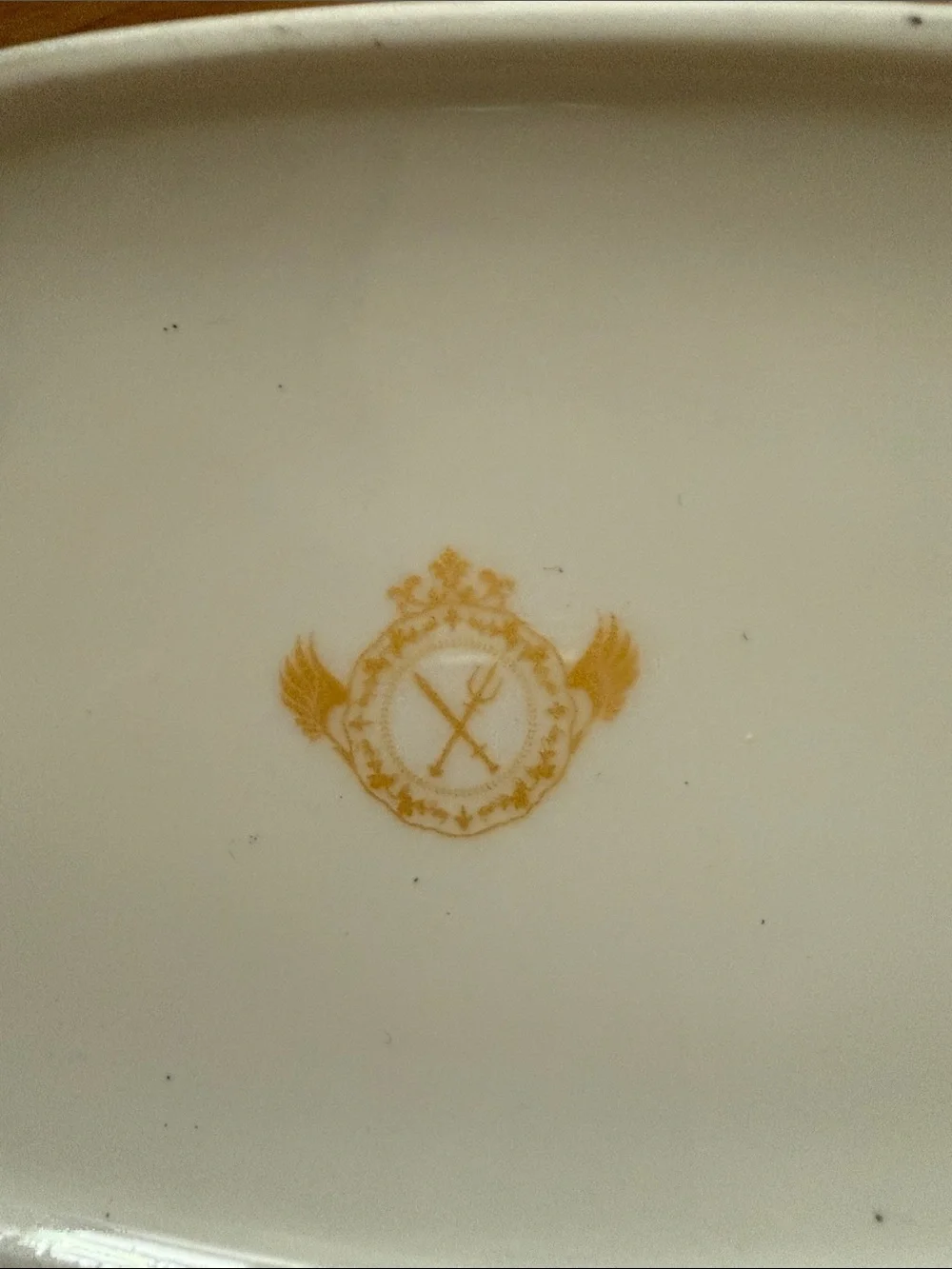 Ceramic White and Gold Soap Dish - Elegant Home Bath Accessory